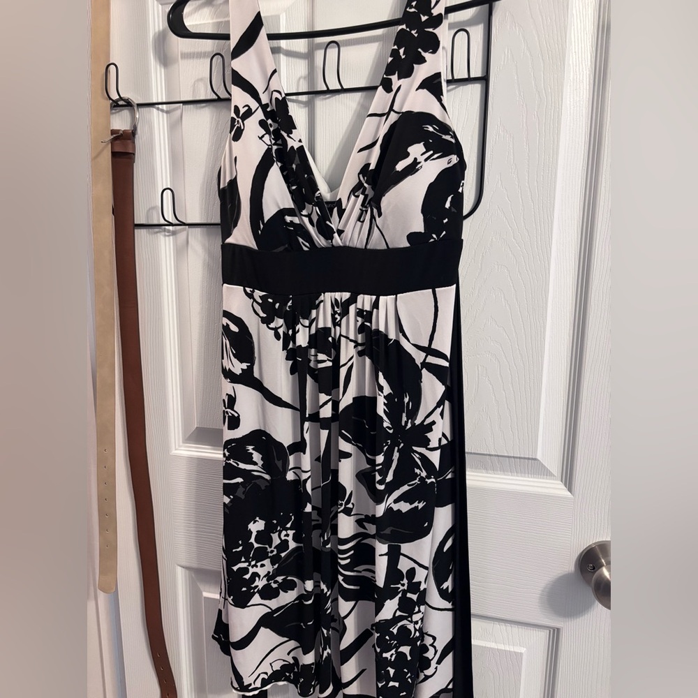 Maurices Black and White Mini Dress Size M Flowy Casual Cute